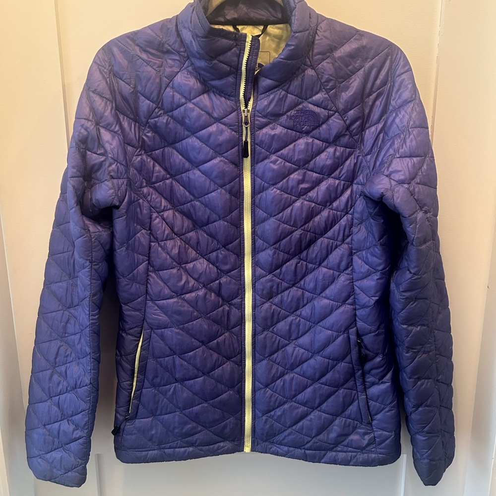 Women's North Face thermoball Quilted Jacket - Blue